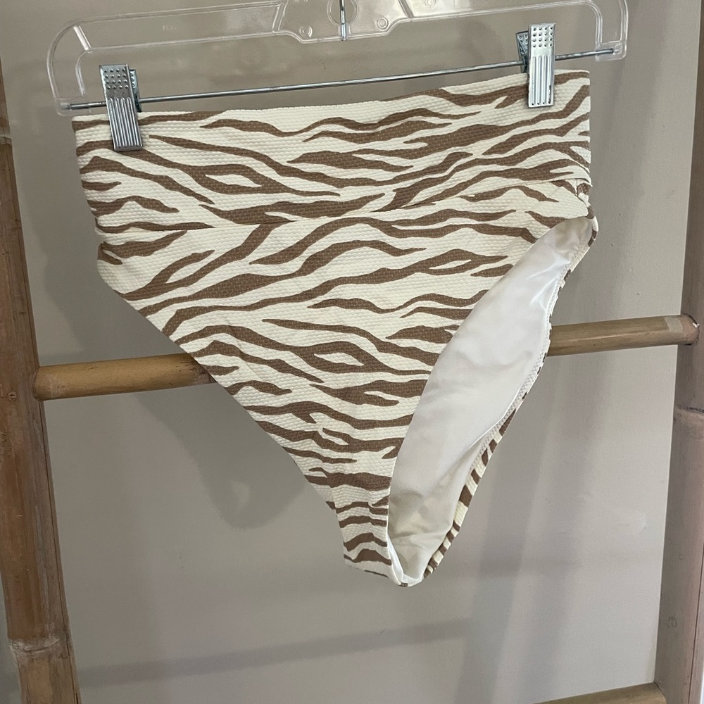 Aerie high cut cheeky bikini bottom NWT animal print
